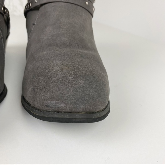 NAUGHTY MONKEY Gray Leather Grommet Strap Block Ankle Boot Bootie Size 40 - Picture 9 of 12
